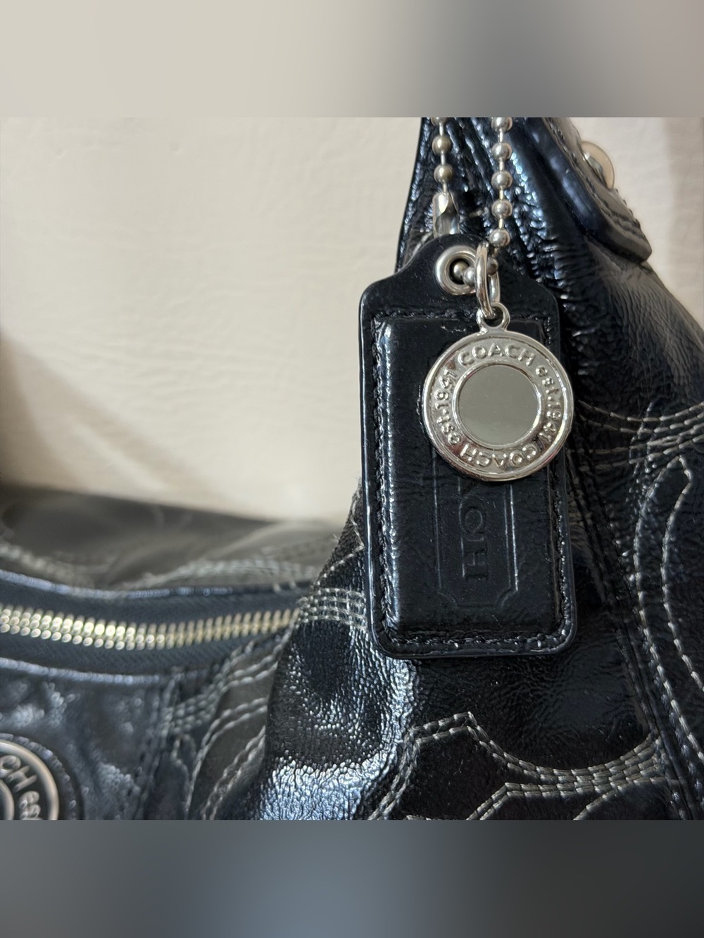 COACH SIGNATURE STITCHED BLACK PATENT LEATHER HOBO BAG STYLE # F19282 - Picture 3 of 10